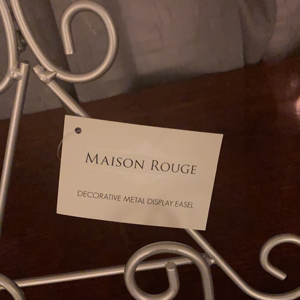 Easel - Picture 5 of 5